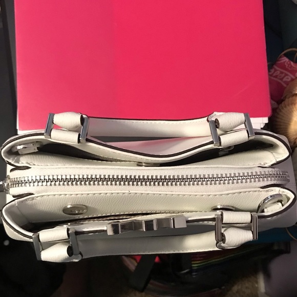 Michael Kors white purse.In Mint condition used 2x - Picture 7 of 8